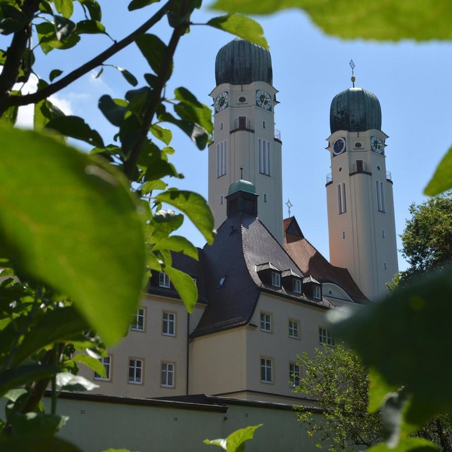 Gaestehaus Schweiklberg 多瑙河畔菲尔斯霍芬 外观 照片